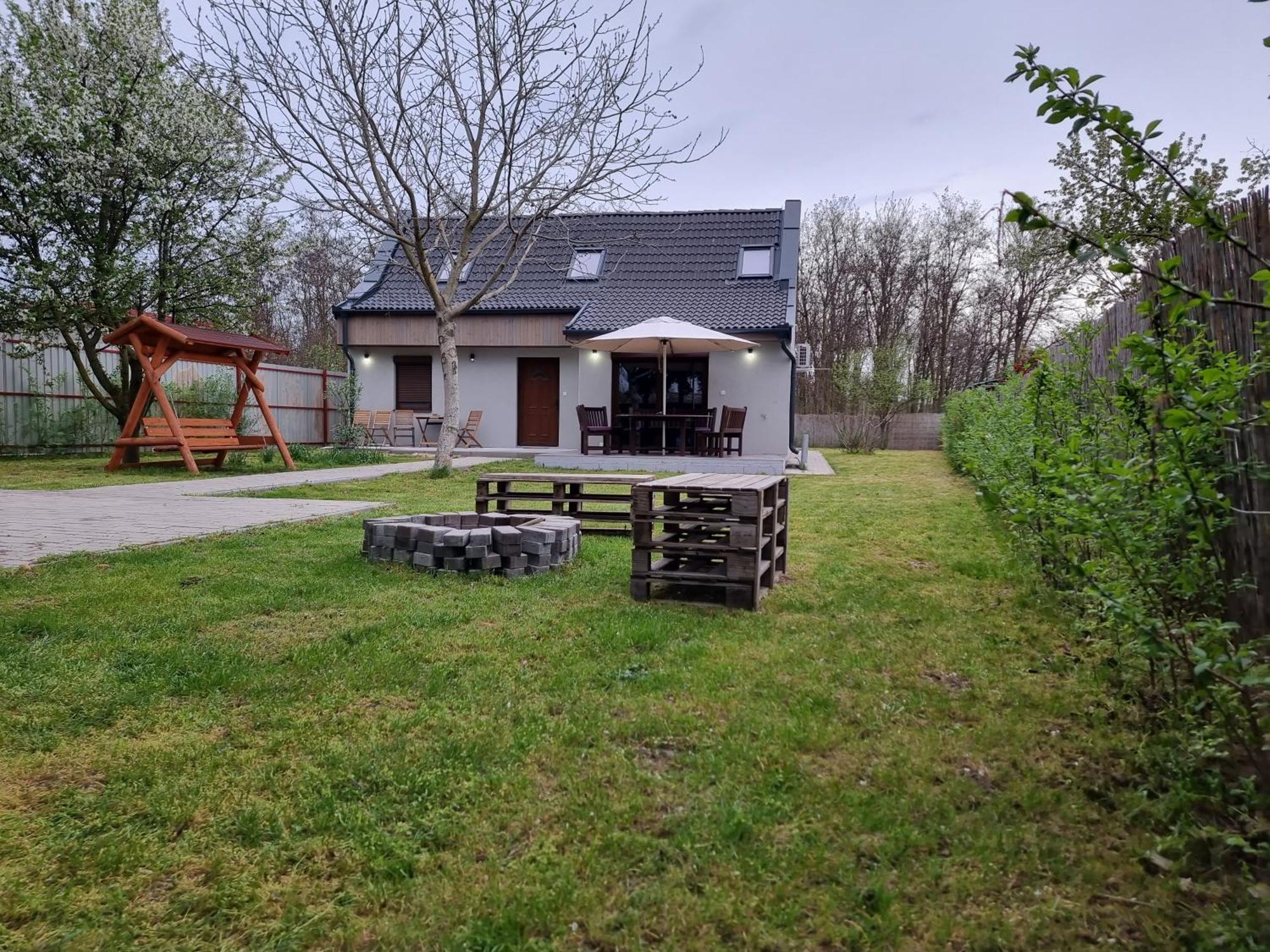 Villa Habitat Of Dreams Makó Exterior foto